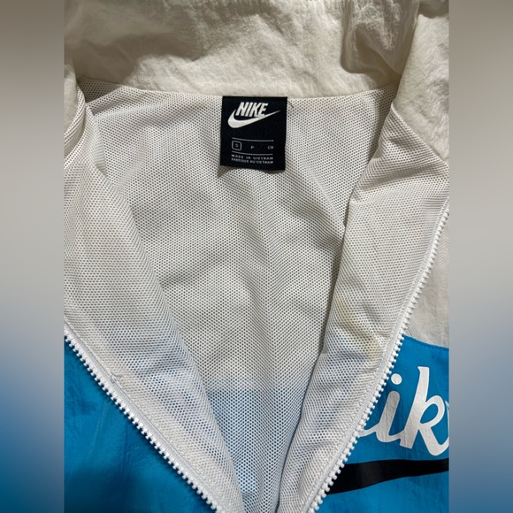 Vintage Nike cropped windbreaker - Picture 3 of 3